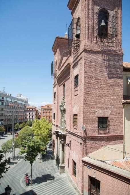 Un Fascinante Estudio En Madrid Centro Exteriér fotografie